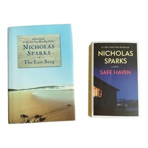 🔹5/$25🔹 Nicholas Sparks 2 Book Bundle. Safe Haven and The Last Song